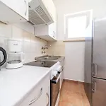 2 Bedroom Gorgeous In Lejlighed Barbat na Rabu