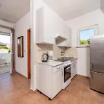Apartmán 2 Bedroom Gorgeous In Barbat na Rabu
