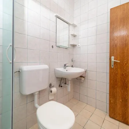 Cozy Apartment In Barbat Na Rabu With Wifi