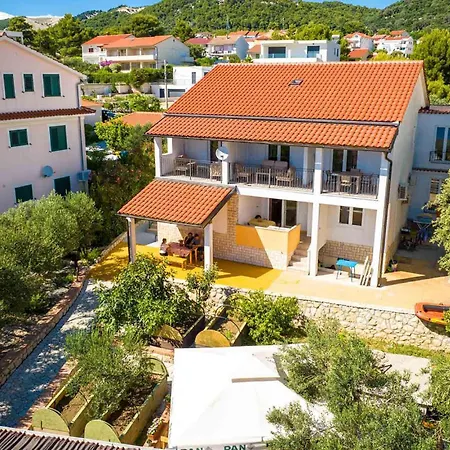 Appartement Cozy Apartment In Barbat Na Rabu With Wifi